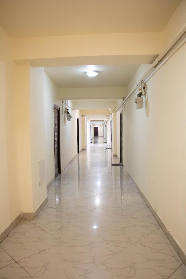 Apartament Capitala Militari Rosu Экстерьер фото
